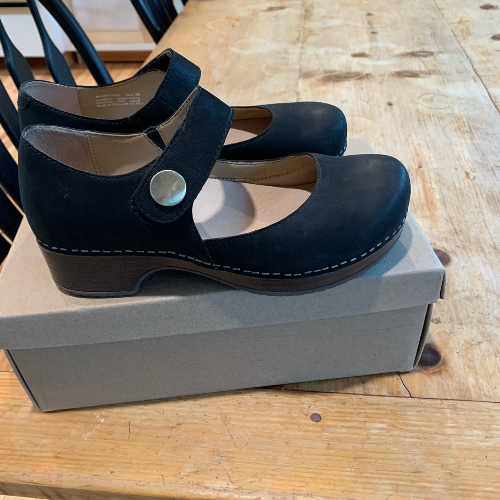 Dansko shoes size 7.5 worn a few times in great condition